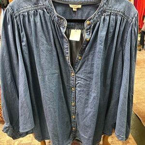Anthropologie Pilcro Sidney Batwing Denim Shirt Top Size M Medium Women Blouse